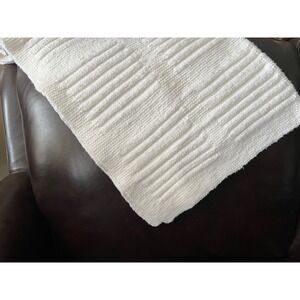 VTG Unbranded Cream White Knit Baby Blanket Ribbed Textured Nursery Throw 38x30